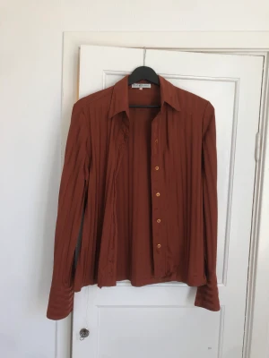 Skjorta - Snygg skjorta i 70-tals vibe! 