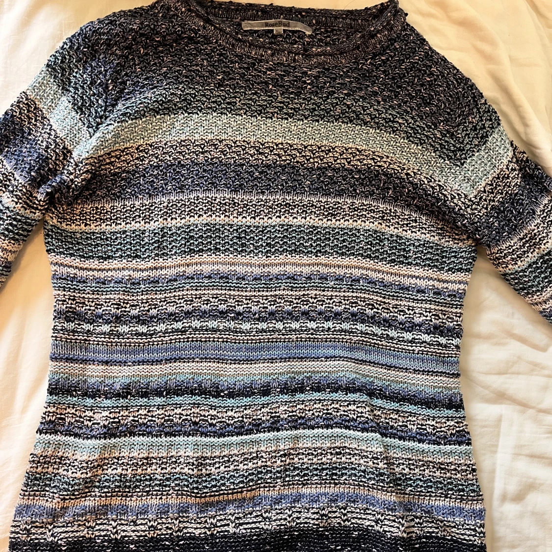 Randig stickad tröja