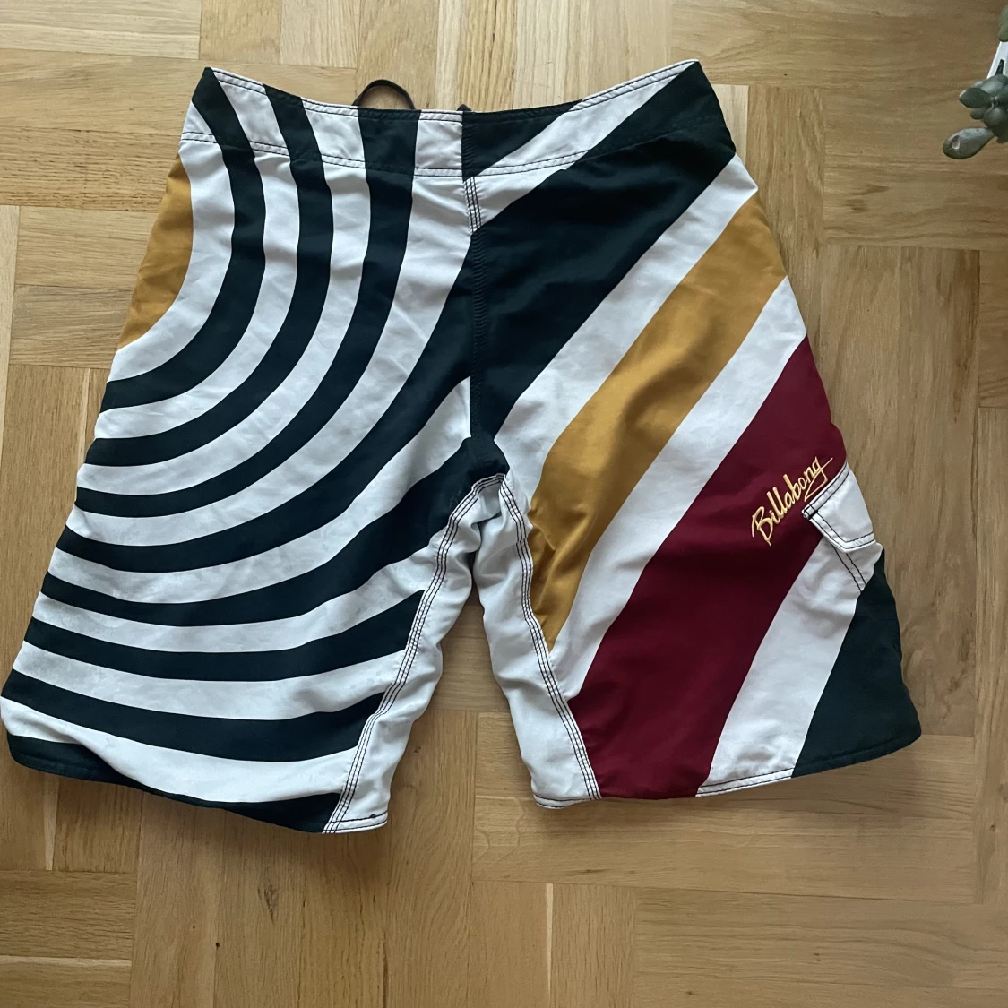 BILLABONG SHORTS - 90