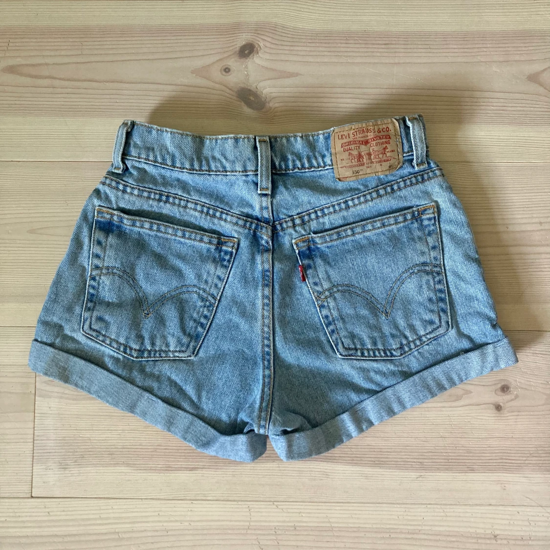 Levis shorts - 90