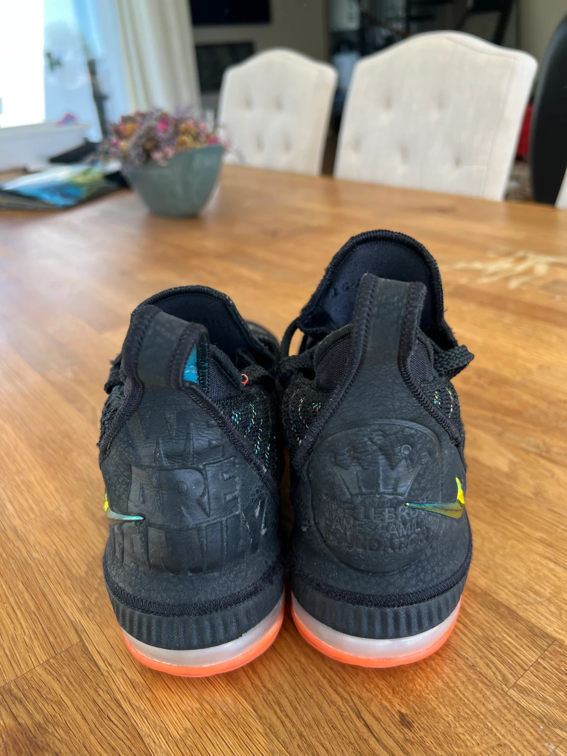 Lebron basketskor  - 90