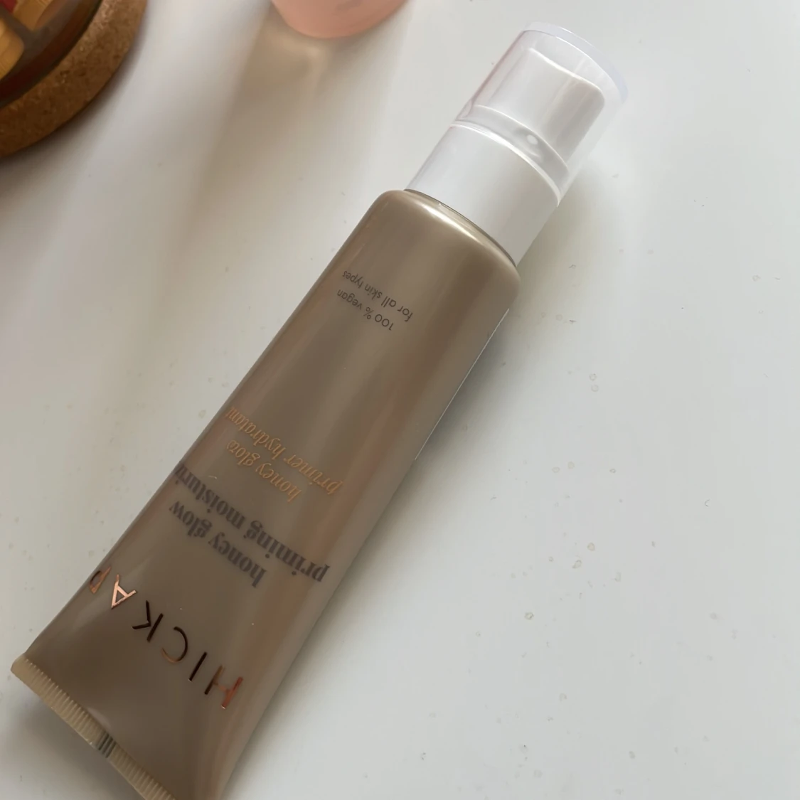 Hickap honey glow priming moisturizer - 91