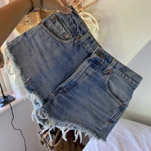 Levis jeansshorts - Så snygga jeansshorts från Levi's, storlek 29❤️