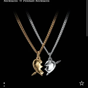 Maria Nils Dotter halsband❤️ - INTRESSE koll på mitt snygga Maria Nils dotter halsband i silver❤️ Aldrid användt!! Bara intressekoll 