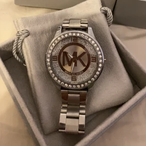 Michael kors - En klocka från michael kors som aldrig använts