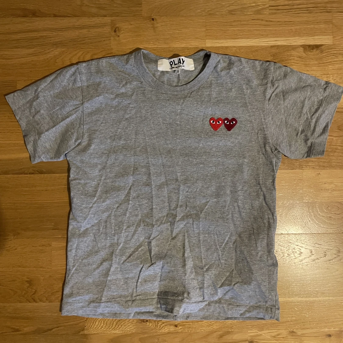 Comme des Garçons Play T-shirt Strl S - 90