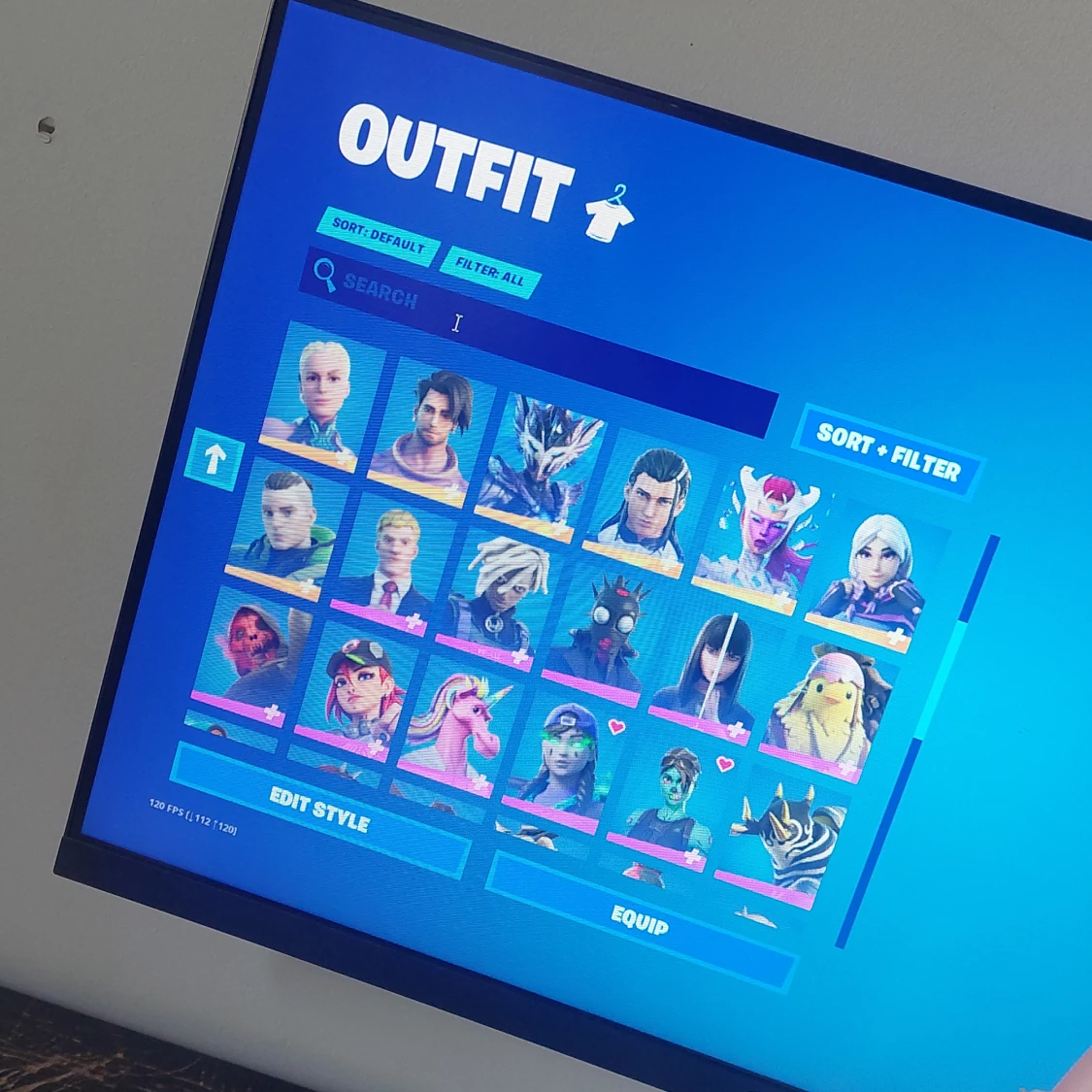 Säljer mitt fortnite konto - 90