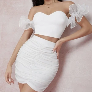 Festset - Så fint set som är perfekt till festen! Sparsamt använt, endast 1-2 gånger.