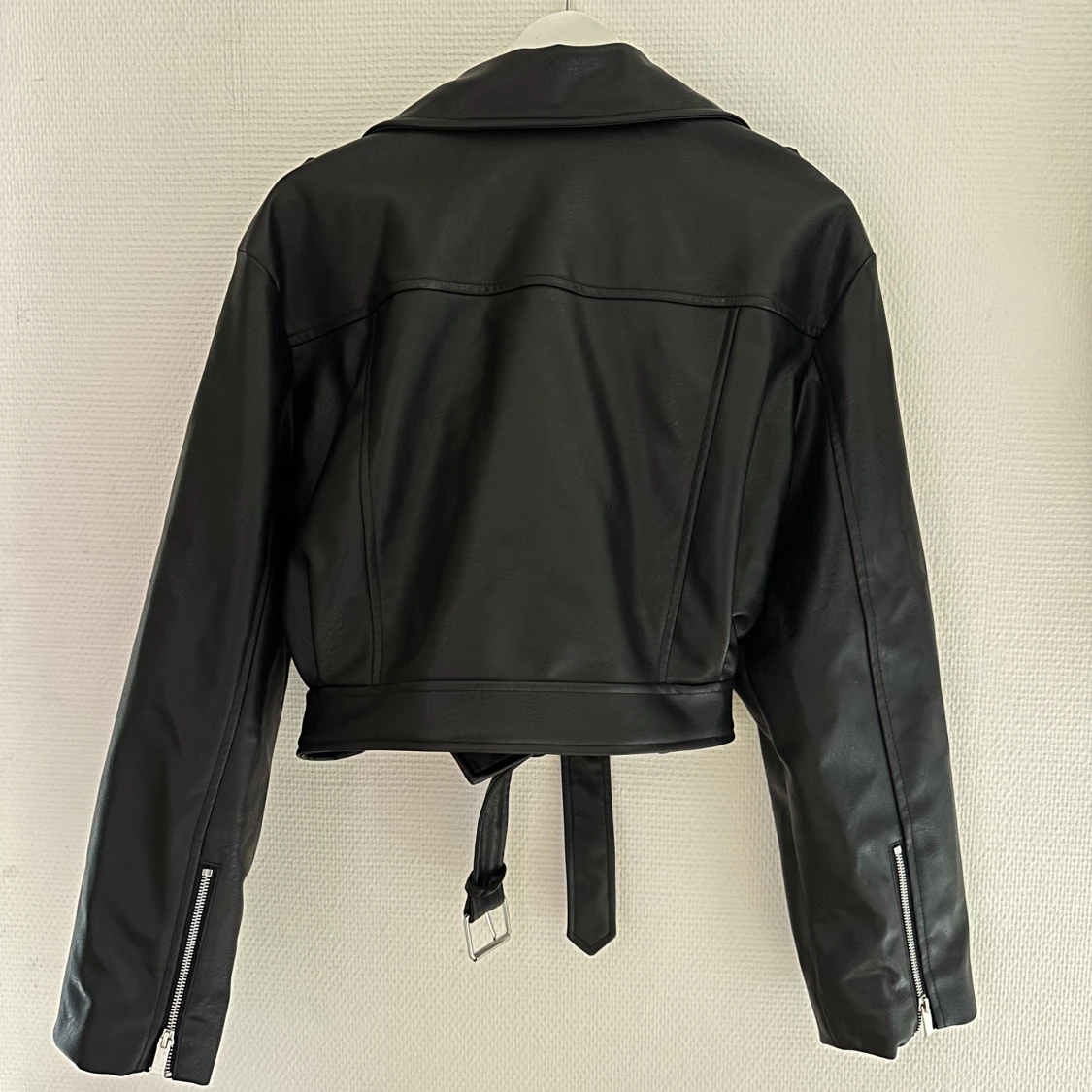 Oanvänd biker jacka gina  - 91