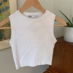 Vit topp - Fin vit topp från zara, använt skick