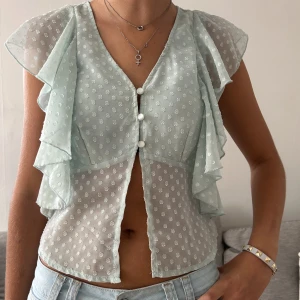 Söt blus💋 - Jätte söt ljus blå blus. Inga defekter🤗❤️