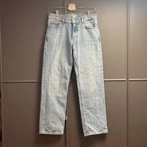 Jeans - Snygga lårmuskler jeans! Ändats använda några få gånger så i väldigt fint skick!