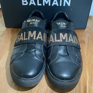Balmain skor äkta  Köpta i Balmain butiken i Dubai Pris kan diskuteras vid snabb affär 