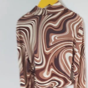 Tröja - En jättefin tröja. Ny. Storlek S.