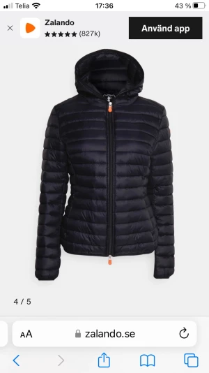 Save the duck jacka - Jättefin save the duck jacka, nypris 1514/1999kr,perfekt till hösten och vintern, väger inget (lightweight) !DEFEKTER! har gått sönder lite vid armslutet men inget som man riktigt tänker på, märket på sidan har gått av lite men enkelt att sätta på med lim