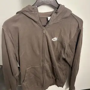 Nike zip hoodie M