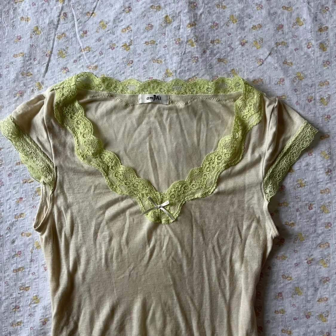 Topp med spets  - 90