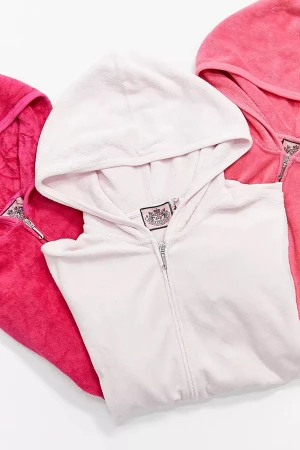 !BYTES! Modern juicy mot vintage juicy (1997-2011) - Hej jag har två tracksuits från Juicy Couture tillverkade 2017 och 2022 storlek M. Jag vill inte ha dessa tracksuit mer pga att jag vill ha en hel vintage garderob och de bara förstör allt. Jag kan tänka mig byta ut dessa två tracksuits för vintage juicy.