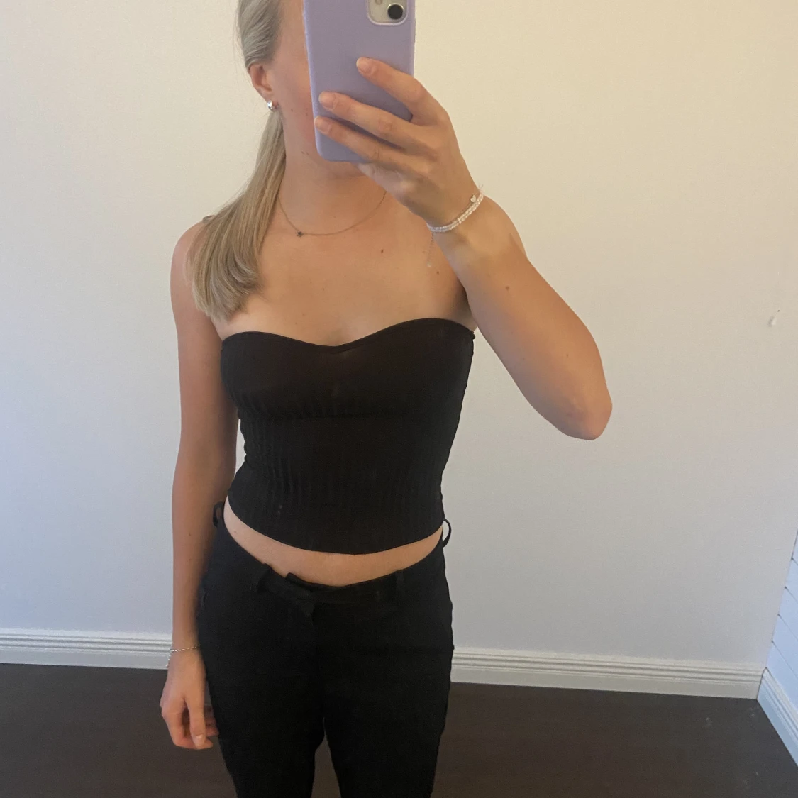 Svart korset topp - 90