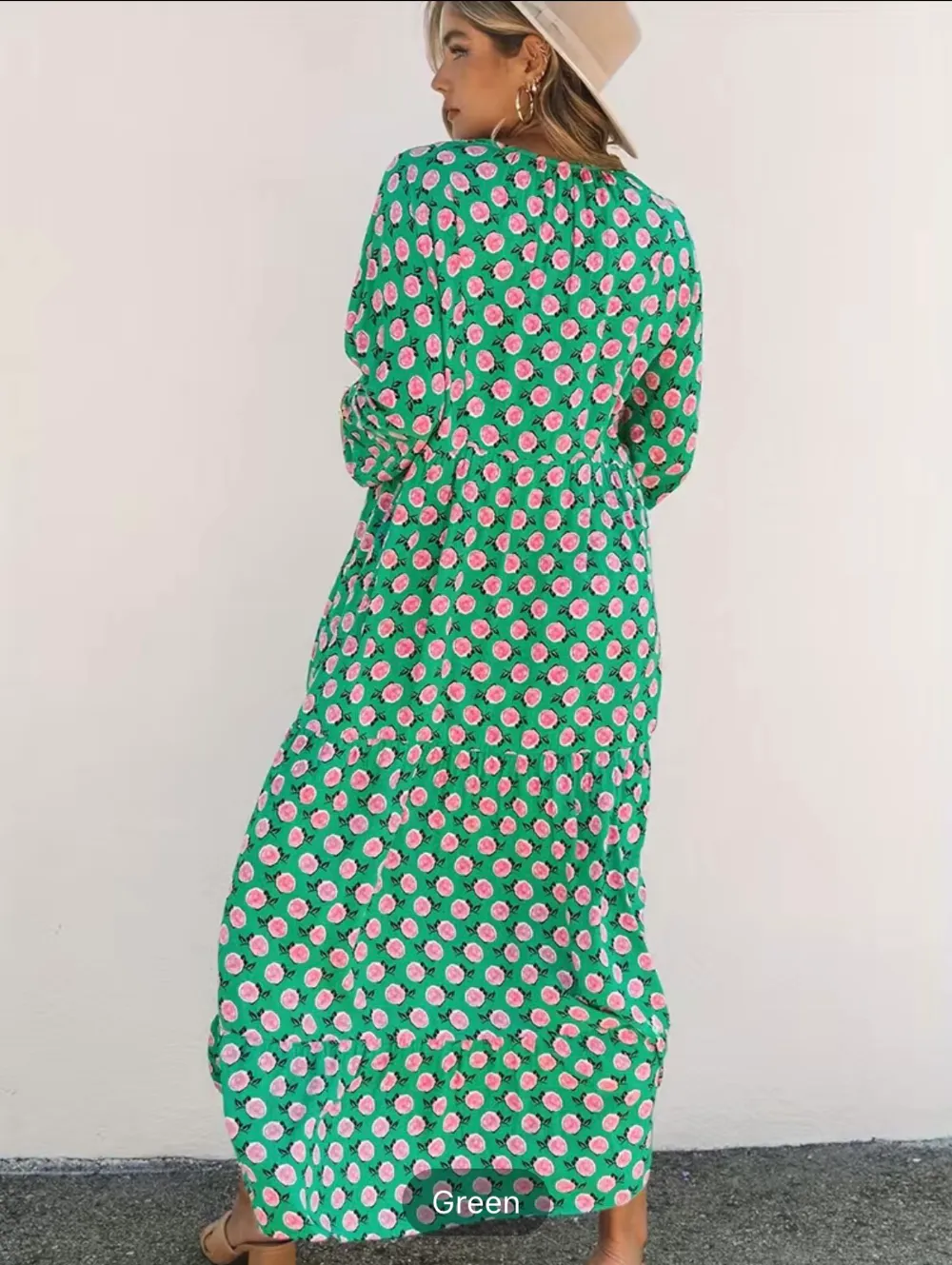 Säljer en helt ny klänning från Sevara. Storlek: 36 / S Nypris: 680kr, nu på rea för 340kr  Mitt pris: 199kr. Klänningar.