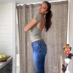 Tröja med öppen rygg  - Från Nelly. Helt ny. storlek m, 120 plus frakt 