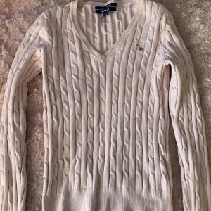 Gant tröja💕 - En helt oandvänd gant tröja med v-urribgat som inte kom till andvändning 🫶🏻