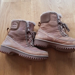 Sorel vinterboots - Sorel vinterboots i skinn med fluffig insida