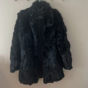 Kappa - Äkta päls. Från hollies. Som ny. Storlek 34 men passar xs-s. Nypris är runt 1-2tusen