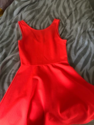 klänning - neon rosa klänning från hm