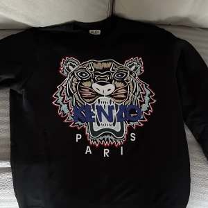 En kenzo tröja  - En ny kenzo tröja som inte har haft länge  