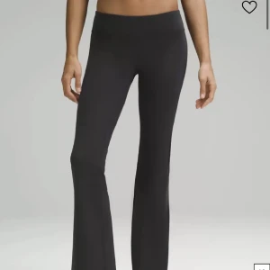 Lululemon tights - Träningstights från lululemon. Köpte för 1,5. Alsrig använda med prislapp kvar!! Strl 4 vilket motsvarar XS/S