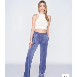 Juicy couture byxor  - Säljer dessa dina juicy byxor i finaste färgen. 💕 Är stora i storleken 