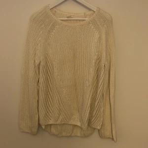 Stickad tröja - Se bild 2 för bättre bild på färgen 