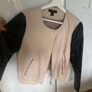 Jacka - M Skriv om du har några frågor? 