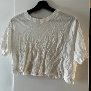 T-shirt från New Yorker Storlek Xs  Tvättas innan den skickas