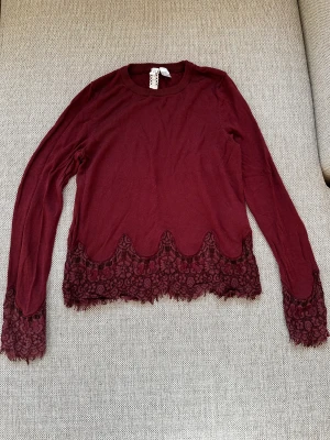 Tröja  - Tröja från hm i ett jätte fint skick. 