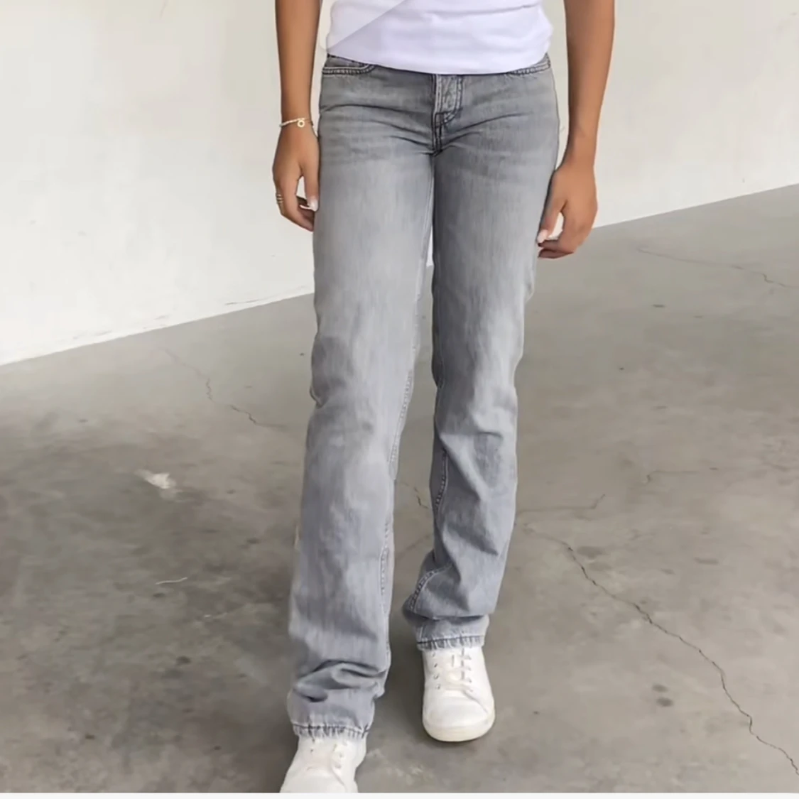 lågmidjade jeans