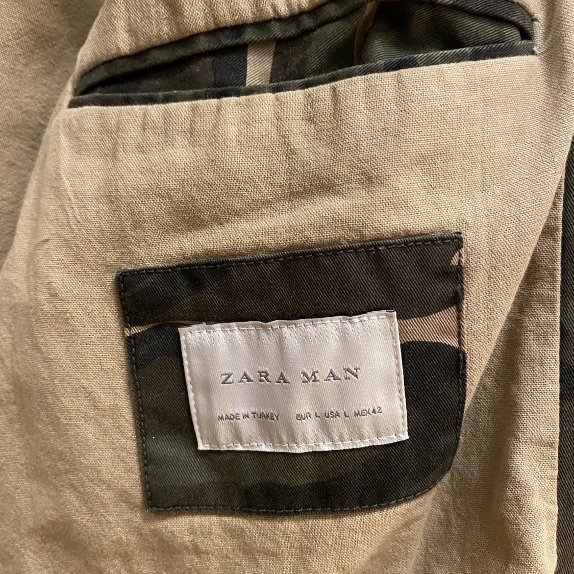 Vårjacka i kamouflage i strl L - 91