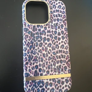 Richmond&finch - Till iPhone 13 PRO, helt ny