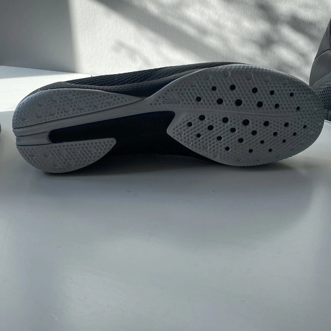 Adidas träningsskor  - 91