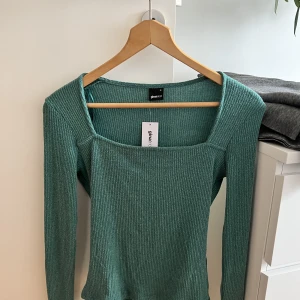 Gina tricot  - Fick den men den passar inte mig, prislappen är kvar 