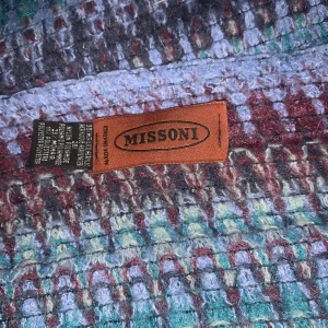 Missoni halsduk - En härlig Missoni scarf i form av en tub. Nypris 3800kr. Superskick. Inköpt på NK. 