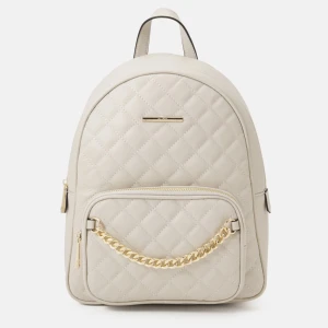 Ryggsäck - Jag säljer en beige ryggsäck som e perfekt för barn att ha i skolan den e jättefin och kostar 680 då jag köpte den för 709 jag har tröttnat på den och ska få en ny ryggsäck i maj och hoppas att någon annan kan glädjas av denna ryggsäck kram  💜💙💚💛❤️