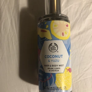 Body mist  - En söt Kokosdoft från the bodyshop använt en gång typ skriva om mer frågor 