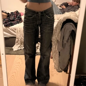 Bootcut jeans❤️ - Jätte fina low waisted bootcut jeans som jag köpte för 500 kr från beyond retro💕