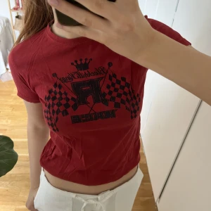 Cool t-shirt  - En cool babytee. Storlek xs/s. Köpare står för frakt❤️‍🔥