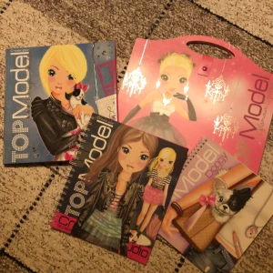 Rit böcker  - Designa kläder på modeller/hundar Top model ritböcker  