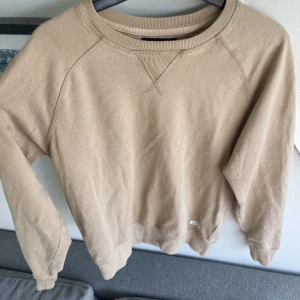 Beiga tröja  - En jätteskön beige tröja från lager 157 i strl S! 💛
