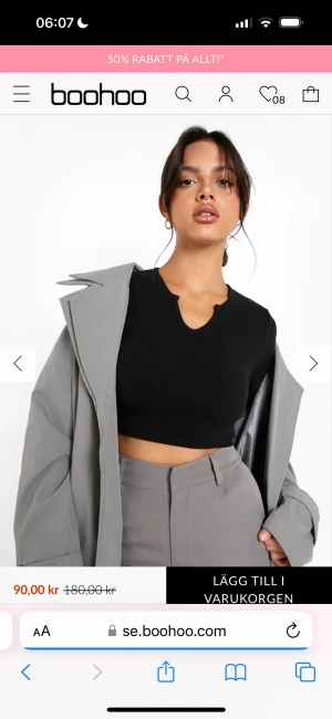 Toppar - Väldigt små i storleken så säljer då dom e för små❤️