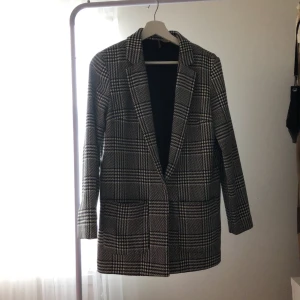 Kavaj - Så fin kavaj pris 15 kr + frakt